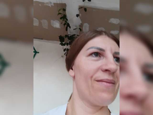 Hotprincess2035 live cam on BongaCams