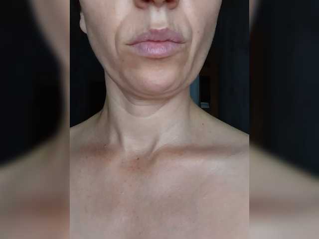 Hotprincess2035 live cam on BongaCams