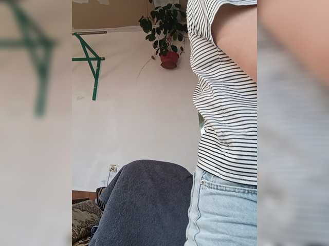 Hotprincess2035 live cam on BongaCams