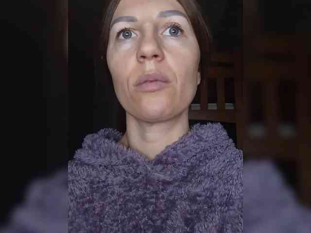 _Hot_ webcam
