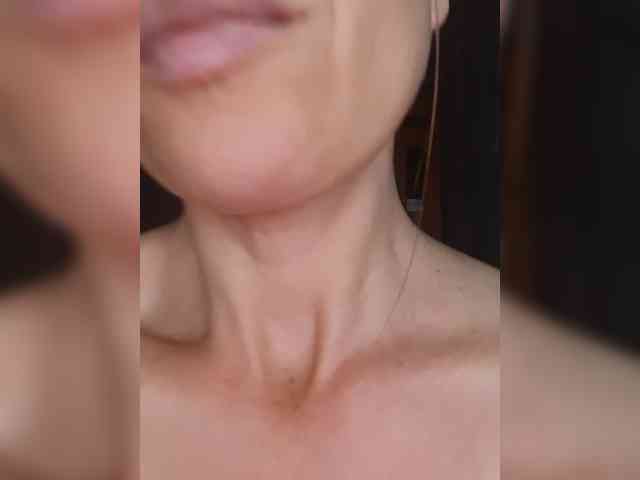 _Hot_ webcam