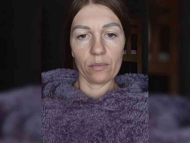 _Hot_ webcam