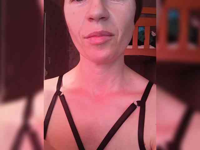 _Hot_ webcam