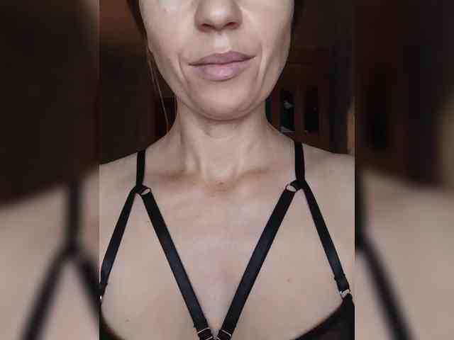 _Hot_ webcam