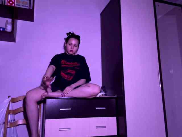 MerelinKvin webcam