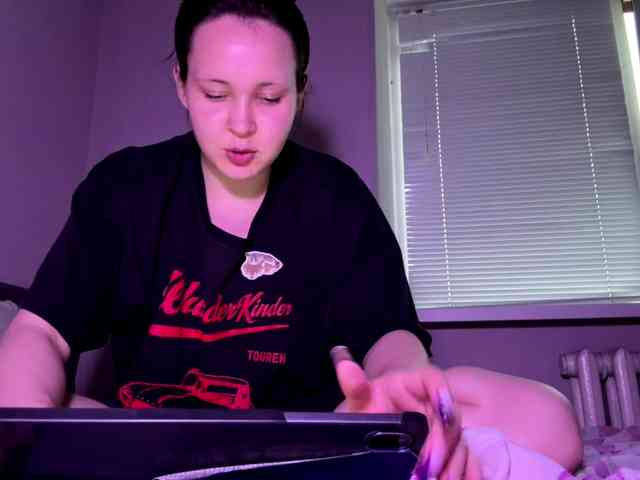 MerelinKvin webcam