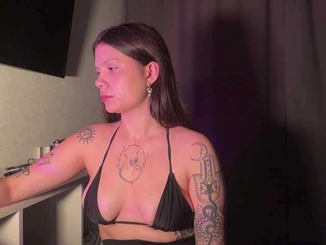 MerelinHox live cam on BongaCams