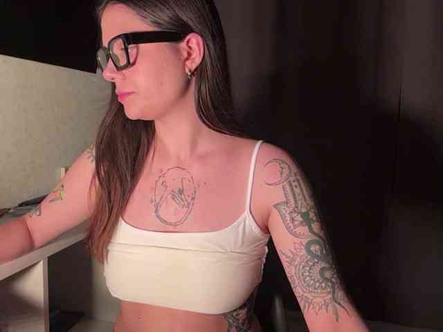 MerelinHox webcam