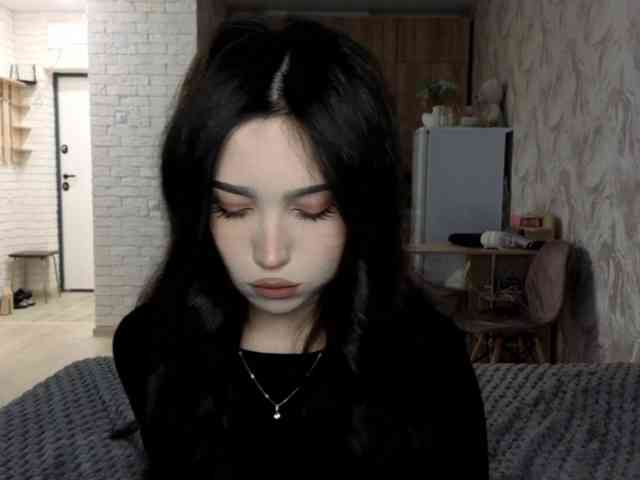 Yuliakim's cam show statistics and live stream