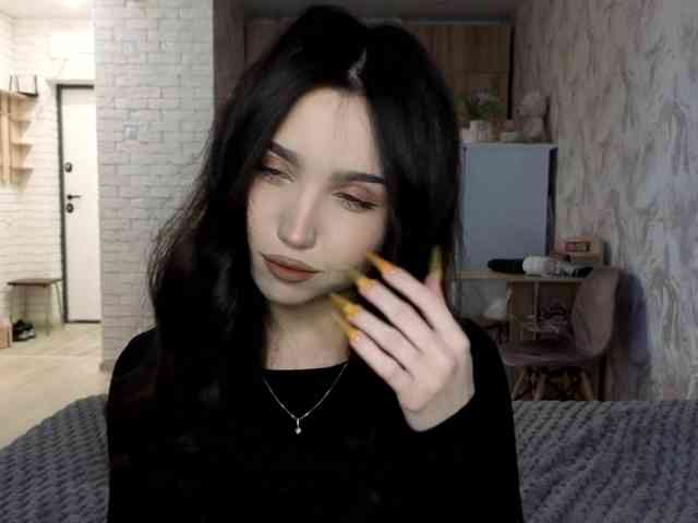 Yuliakim's cam show statistics and live stream