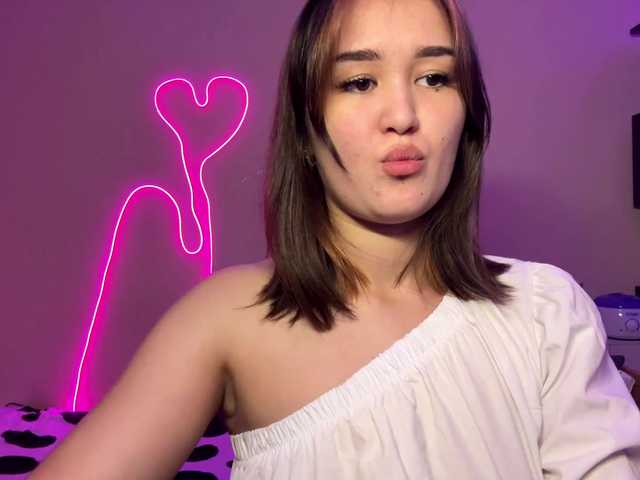 FiolaLaim live webcam show