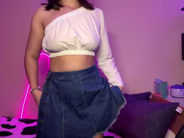 FiolaLaim live cam on BongaCams