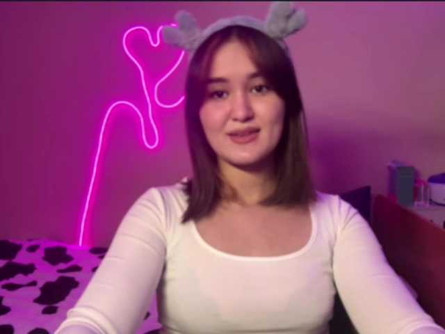 FiolaLaim live cam on BongaCams