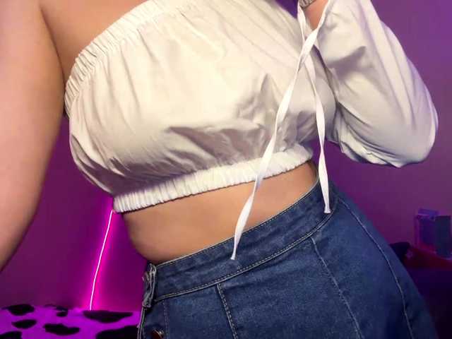 FiolaLaim live webcam show