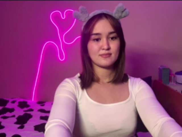 FiolaLaim live cam on BongaCams
