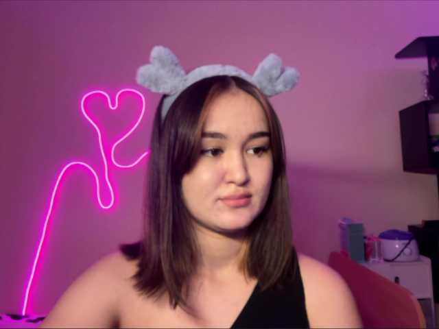FiolaLaim live cam on BongaCams