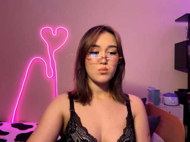 FiolaLaim live cam on BongaCams