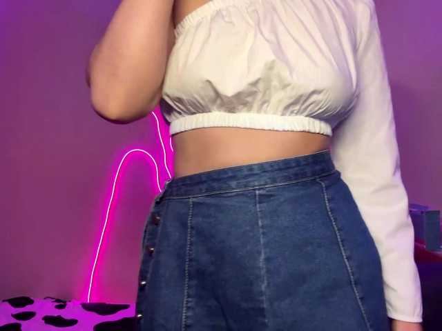 FiolaLaim live cam on BongaCams