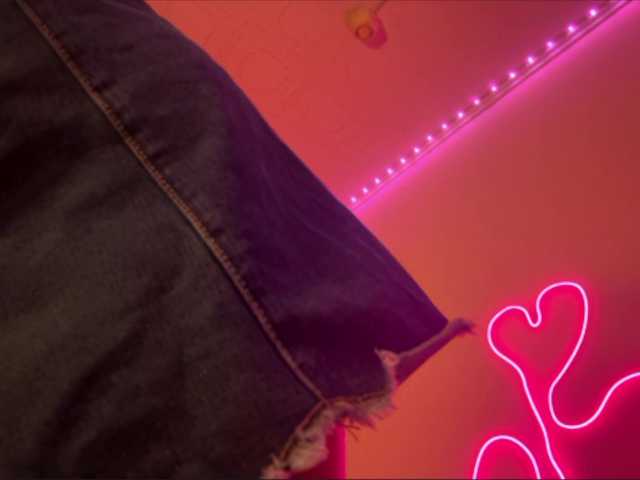 FiolaLaim live cam on BongaCams