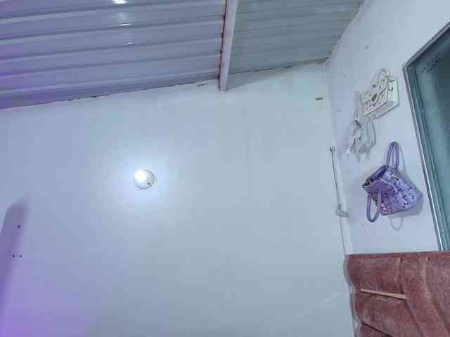 LaylaAndAlejocb webcam