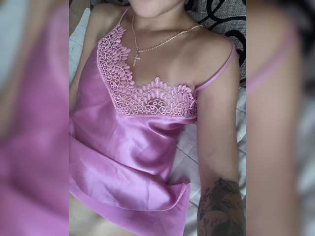 Sofiya10 live on BongaCams