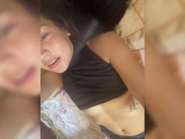 Sofiya10 live cam on BongaCams
