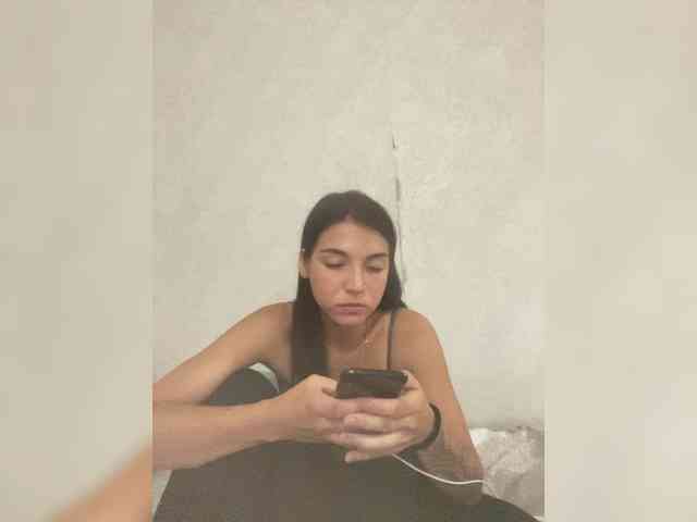 sofiya10's live room