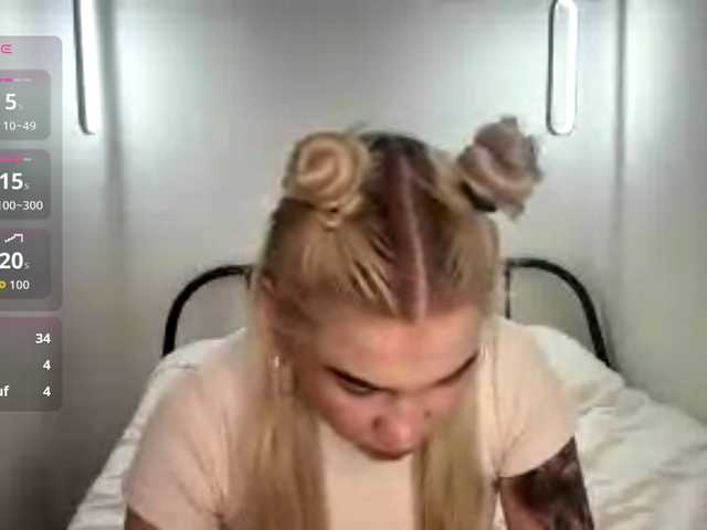 KatieGlow live webcam show