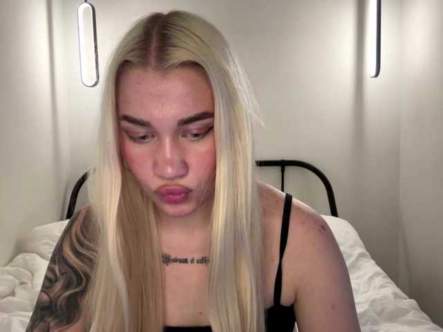 katieglow live sex