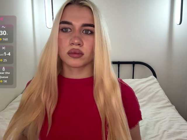 KatieGlow live cam on BongaCams