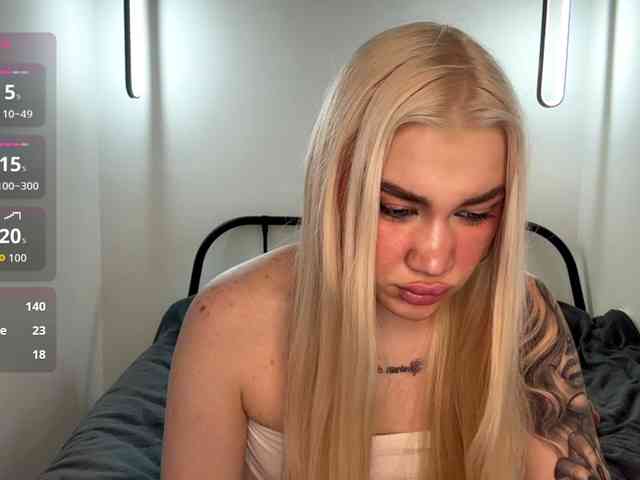 KatieGlow webcam