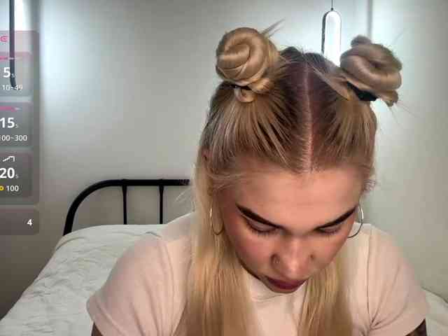 KatieGlow webcam
