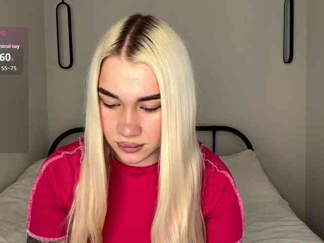 KatieGlow webcam