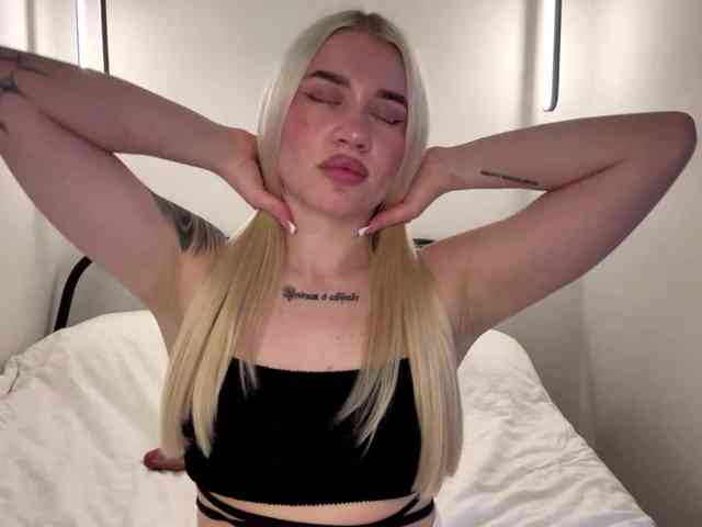 KatieGlow - Girl 