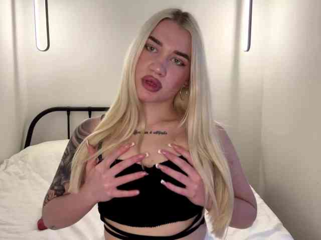 KatieGlow webcam