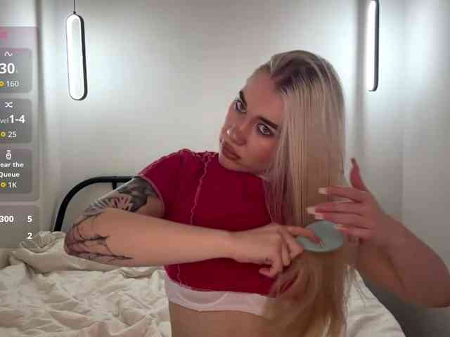 KatieGlow webcam