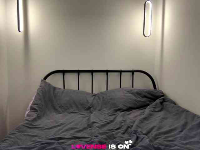KatieGlow Sex Cam Show
