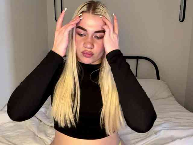 KatieGlow webcam