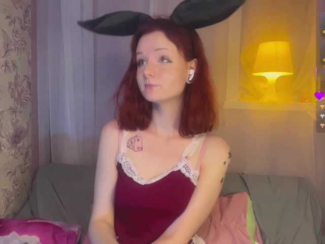 MiraCharming live cam on BongaCams