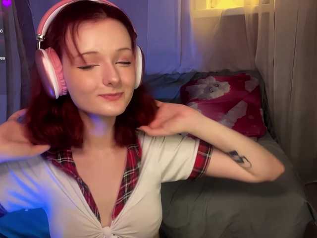 MiraCharming live cam on BongaCams