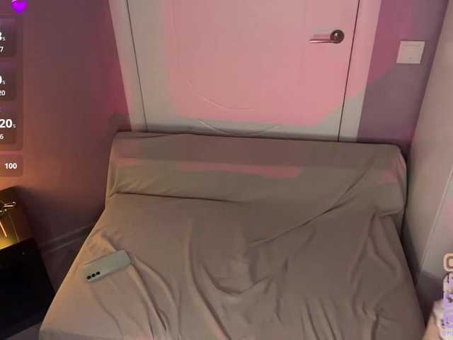 MiraCharming live cam on BongaCams