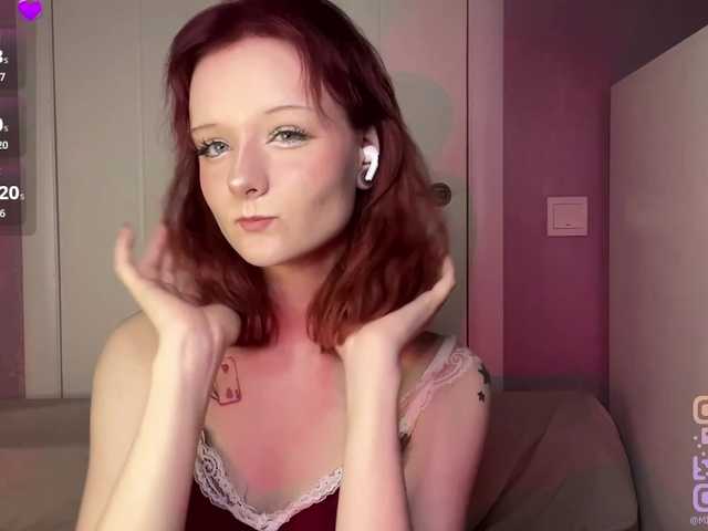 MiraCharming live cam on BongaCams