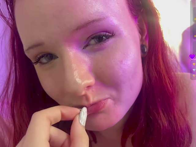 MiraCharming live cam on BongaCams