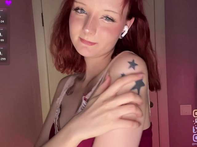 MiraCharming live cam on BongaCams