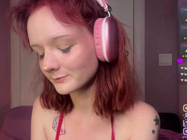 MiraCharming live cam on BongaCams