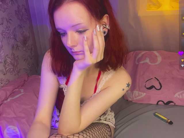 MiraCharming live cam on BongaCams