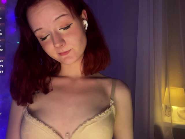 MiraCharming live webcam show