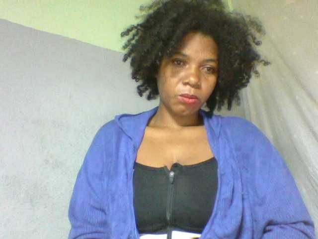 Florecia1 live cam on BongaCams