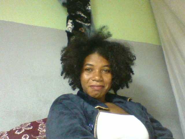 Florecia1 live cam on BongaCams