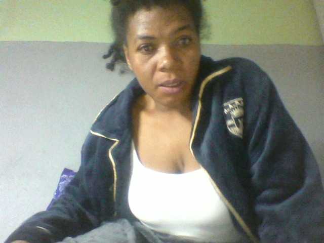 Florecia1 live cam on BongaCams